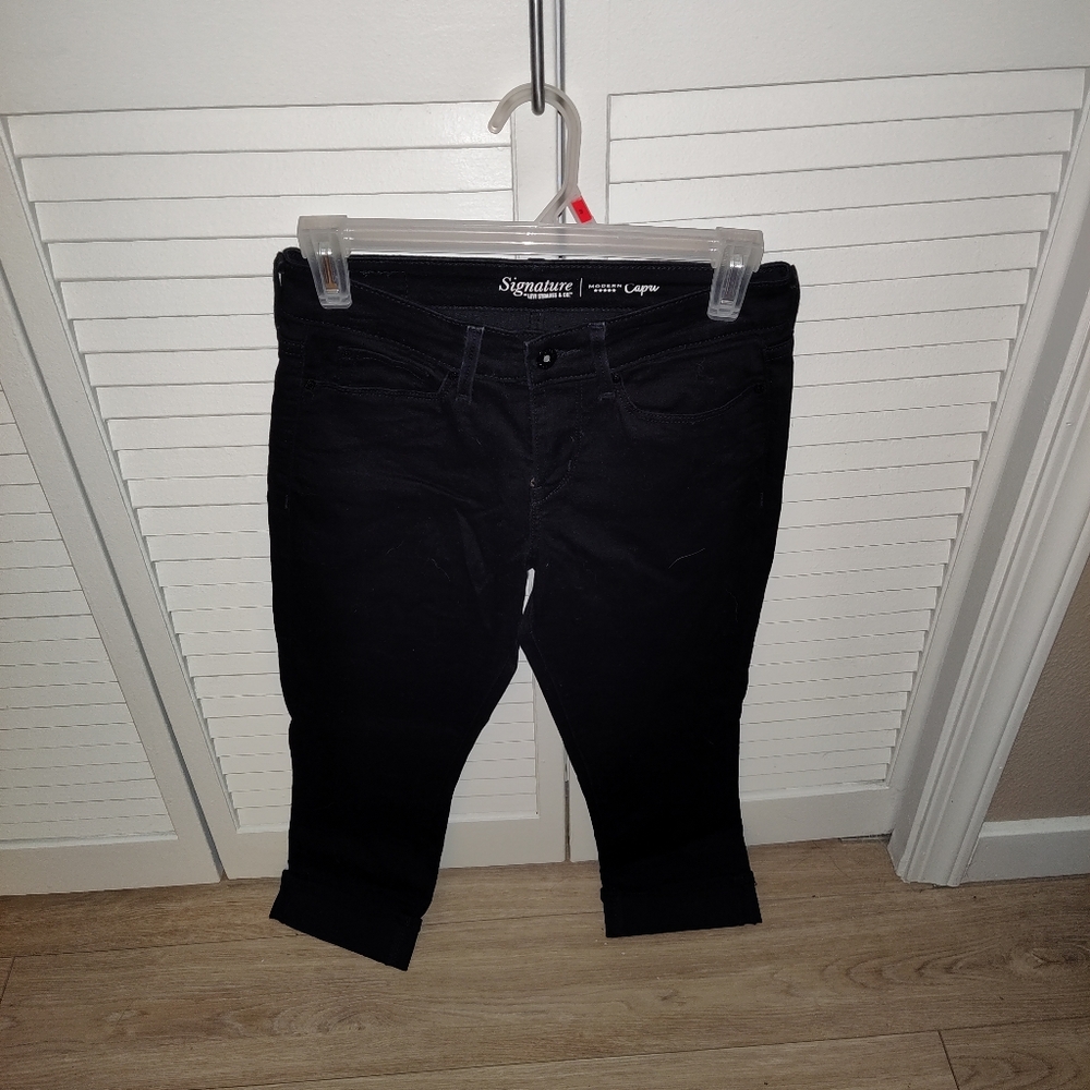 Black Capri Jeans